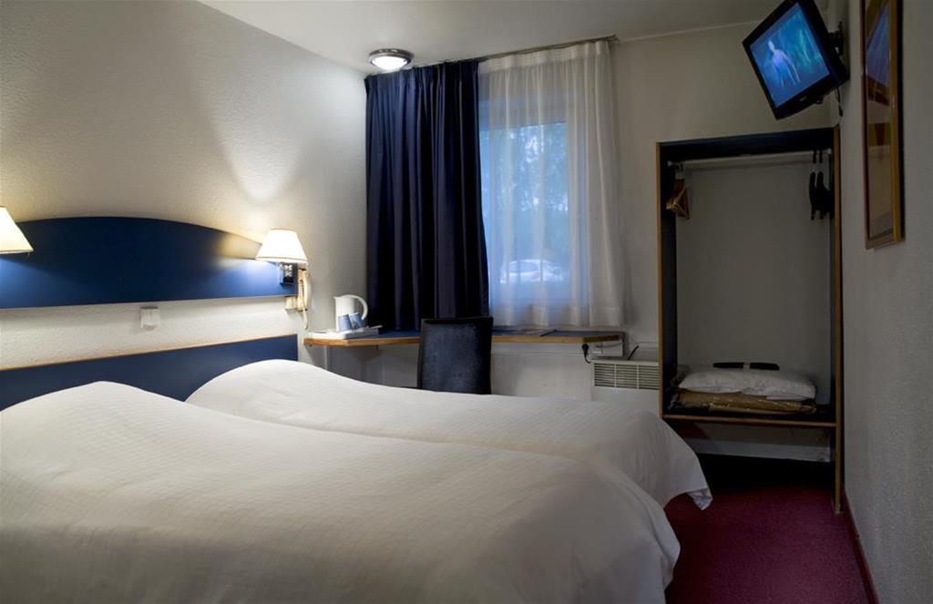 Kyriad Lille Est - Villeneuve D'Ascq Exteriör bild